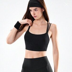 glowmode FeatherFit™ Strappy Sports Bra Low Impact Yoga Daily
size m never worn